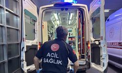 Akrebin soktuğu çocuk yaşam savaşı veriyor