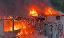Amasya’da 4 ahşap ev yandı