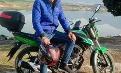 Bariyerlere çarpan genç motosiklet sürücüsü hayatını kaybetti