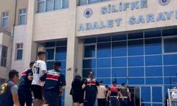İş yerlerini kurşunlayıp zarar veren 2 şüpheli tutuklandı: O anlar kamerada