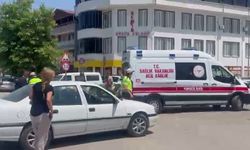 Bursa'da otomobil ile motosiklet çarpıştı: 1 yaralı