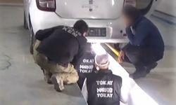 Kamyonun içerisindeki otomobile gizlediler, narkotik köpeğinden kaçamadılar