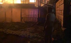 Kastamonu’da alevlere teslim olan ev küle döndü