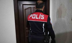 Mersin’de 54 adrese operasyon: 89 aranan şahıs yakalandı