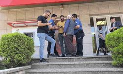Bursa'da yaşlı adamın 100 bin lirasını polis ekipleri kurtardı