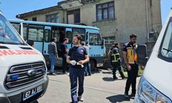 Zonguldak’ta freni patlayan yolcu minibüsü duvara çarptı: 14 yaralı