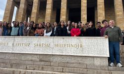 Nilüfer Gençlik Korosu başkentten ödülle döndü