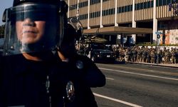 Los Angeles'ta sokağa çıkma yasağı ilan edildi