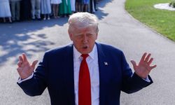 Trump'tan Macron çıkışı