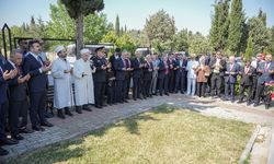 Bursa'da 15 Temmuz anma programları şehitlik ziyaretiyle başladı