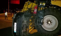 Ağrı’da kamyonet biçerdöverle çarpıştı: 2 yaralı