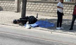 Konya’da motosiklet önce bisikletliye ardından ağaca çarptı: 2 ölü