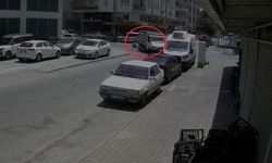 Motosikletli, kamyonetin altında kalmaktan son anda kurtuldu