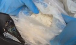 Zehir taciri aracındaki 1 kilo kokain ile yakalandı
