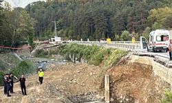 Zonguldak’ta otomobil dereye uçtu: Baba-oğul hayatını kaybetti