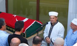 Bursa'da imam baba oğlunun cenazesini kıldırdı