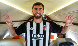 Üsküdar-Beşiktaş vapurunda taraftar olayı! Bazı Beşiktaş taraftarlar imza töreni sonrasında vapuru karıştırdı!