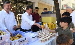 Başkan Aydın vatandaş ve esnafla bir araya geldi