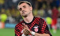Kerem Aktürkoğlu, Kadıköy'de alkışlandı