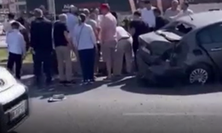 Bursa'da zincirleme kaza: 4 araç birbirine girdi