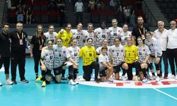 Bursa Büyükşehir Hentbol Takımı finalde!