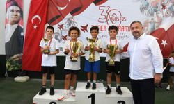 Bursa'da minik raketler ödüllerine kavuştu