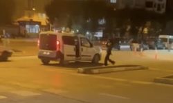 Valiliğie ait resmi plakalı araca, eskortlar binerken görüntülendi