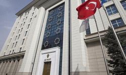 Söke'de CHP'den istifa eden 2 meclis üyesi AK Parti'ye katıldı