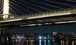 Haliç Metro Köprüsü'nden denize düşen kişi kayboldu