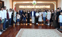 Başkan Erkan Aydın başarılı öğrencileri ödüllendirdi