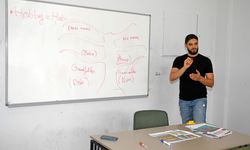 Bursa'da yabancı öğrencilerden çocuklara İngilizce eğitimi