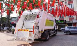 Bakanlık İznik Belediyesi’ne çöp kamyonu hibe etti