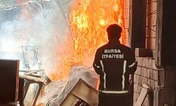Bursa'da yıkım esnasında yangın çıktı!