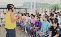 Gezici Kütüphane çocukları bilgiyle donatıyor
