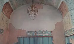 Bursa'da Bezzaz Camii'nin mihrabı yıllardır onarılmayı bekliyor