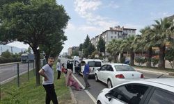 Bursa'da 3 otomobil bir birine girdi