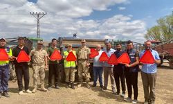 Arpaçay’da jandarma çiftçileri bilgilendirdi