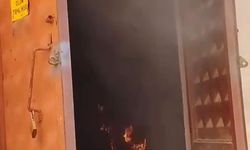Aşırı yüklenme yapılan trafo, sıcak havanın etkisiyle alevlere teslim oldu