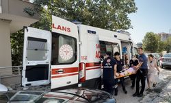 Avcılar’da cam silerken düşen kadın yaralandı