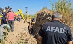 Babasına yardıma gelen oğul, göçük altında kaldı