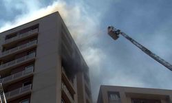 Bağcılar’da 15 katlı apartmandan alevler yükseldi