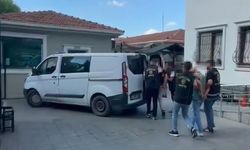 Bağcılar’da iş yerine silahla ateş açan şüpheliler yakalandı