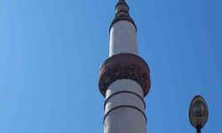 Balıkesir’de tarihi cami depremde hasar gördü