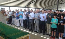 Başına saçma isabet ettikten yaklaşık 4 yıl sonra hayatını kaybeden doktor, son yolculuğuna uğurlandı