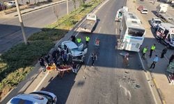 Başkentte otomobil otobüse çarptı: 2 yaralı