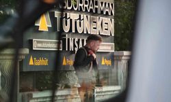 Bıçağı boğazına dayadı, polis ekipleri müdahale etti