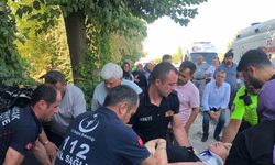 Burdur’da traktör otomobille çarpıştı: 4 yaralı