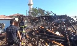 Çanakkale’de imamın evi yandı