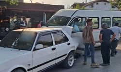Direksiyon başında fenalaşan yaşlı adam otomobile çarptı: 1 ölü