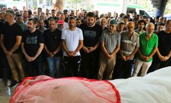 Doğum günü faciasında ölen genç kız son yolculuğuna al duvaklı gelinlikle uğurlandı